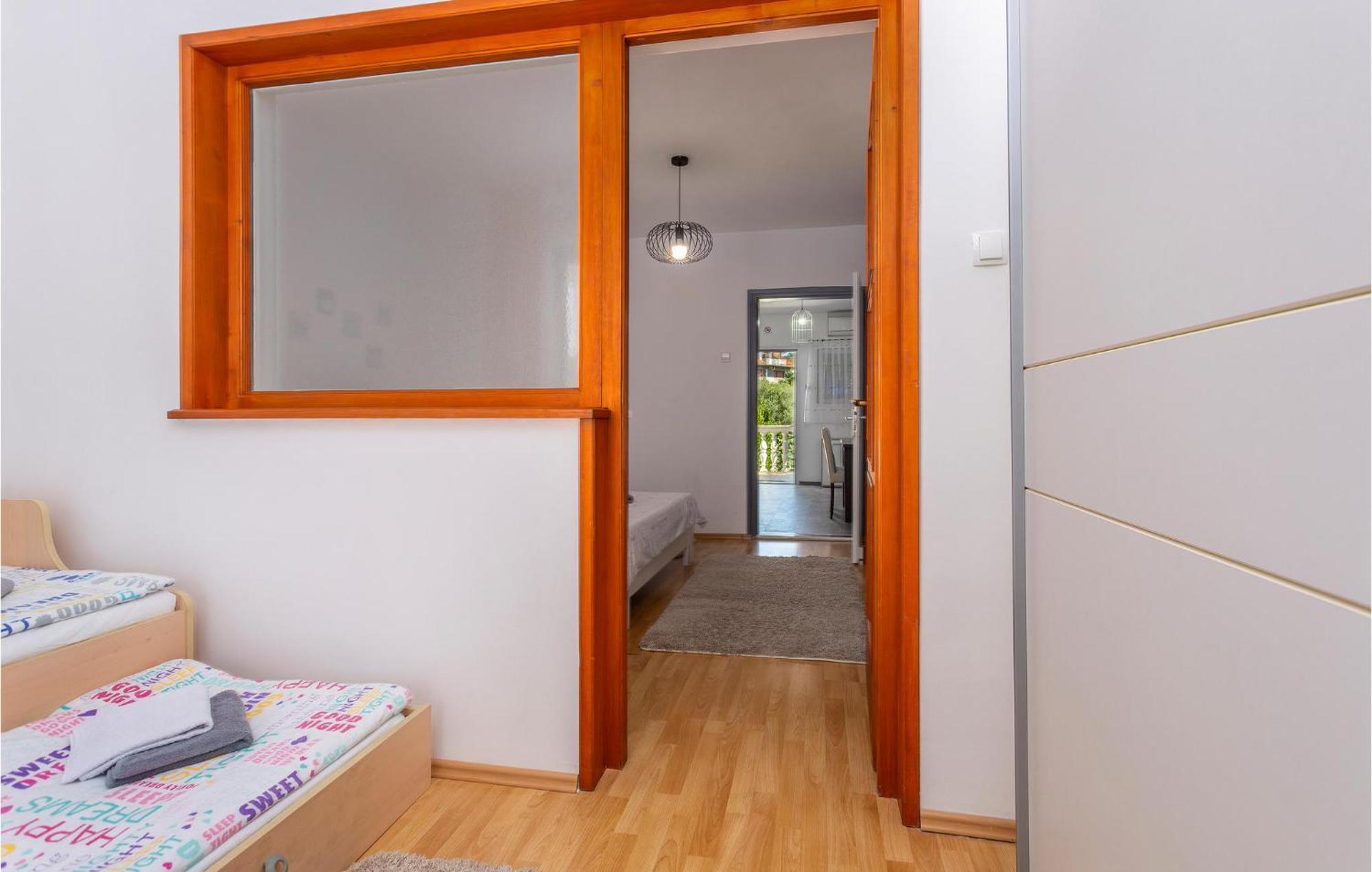 Beautiful Apartment In Malinska With Kitchen Exterior foto